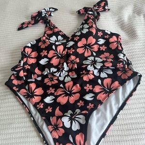 SHEIN Black and Pink Floral One Piece Swimsuit